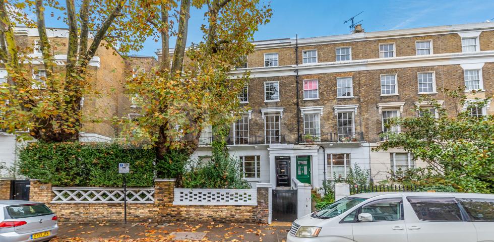 			GARDEN FLAT MINS TO REGENTS PARK!, 2 Bedroom, 1 bath, 1 reception Flat			 Gloucester Crescent, REGENTS PARK/CAMDEN 